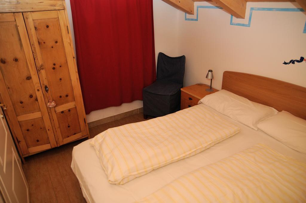 Roe Apartment Panchià Rom bilde